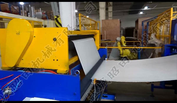 皮带送料循环全自动裁断机